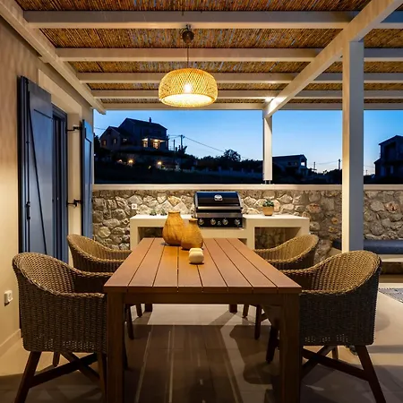 Vila Ariste With Stunning Views Near Fiscardo Katsaráta