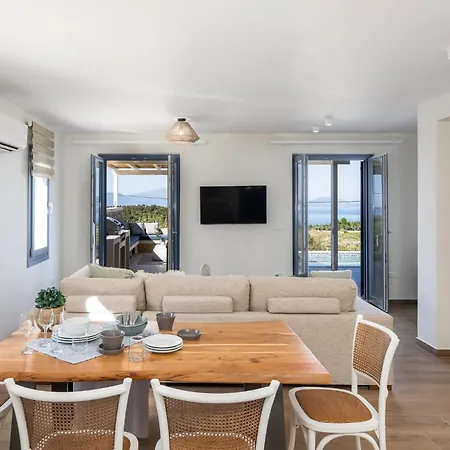 Vila Ariste With Stunning Views Near Fiscardo