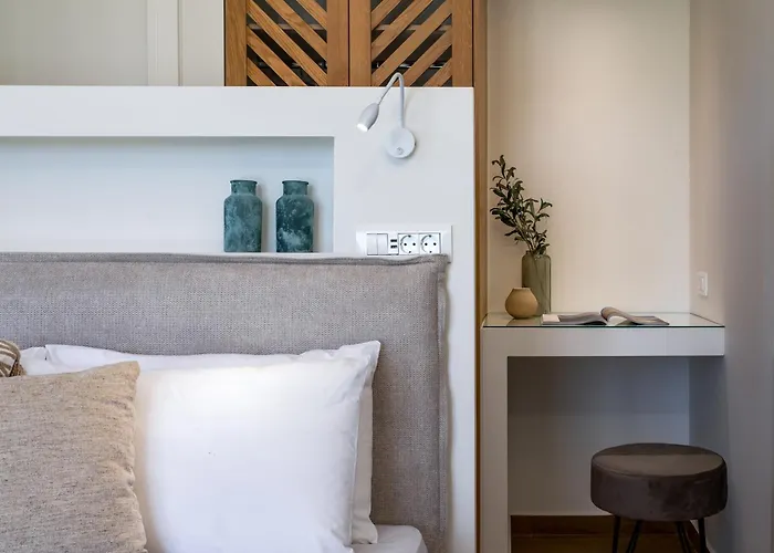 Ariste With Stunning Views Near Fiscardo Villa