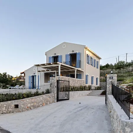 Ariste With Stunning Views Near Fiscardo וילה *
